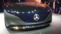 Mercedes-Benz Vision EQS Concept Shows Off Awesome Illuminating Grille