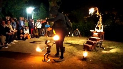 LA MARIONNETTE QUI CRACHE DU FEU LE 20 SEPTEMBRE 2023