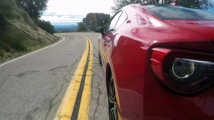 2017 Mazda MX-5 Miata RF vs. 2017 Toyota 86