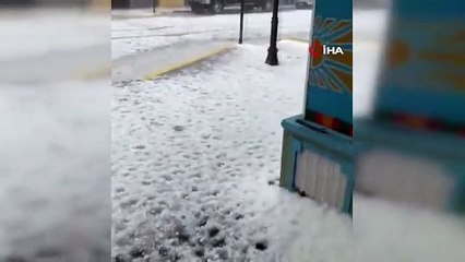 Las Vegas'ta fındık büyüklüğünde dolu yağdı