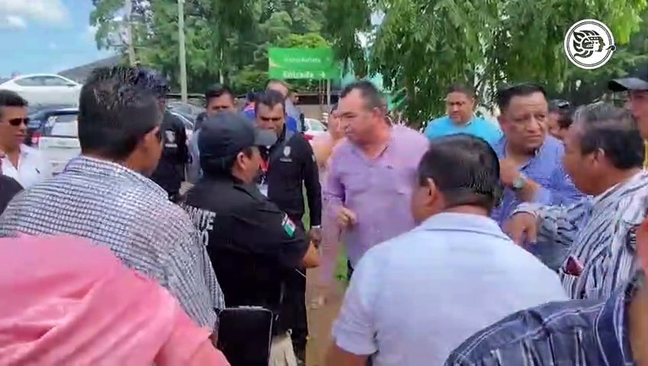 Taxistas arremeten contra personal de Transporte Público por operativo "sorpresa"