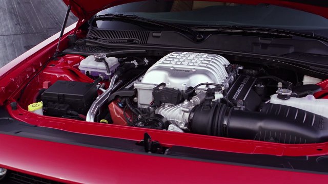 2015 Dodge Challenger SRT with 600-hp Hemi Hellcat Debuts