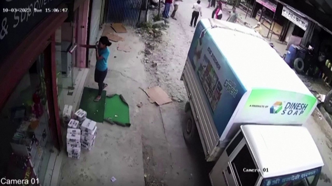 Nepal earthquakes rattle shops, damages school