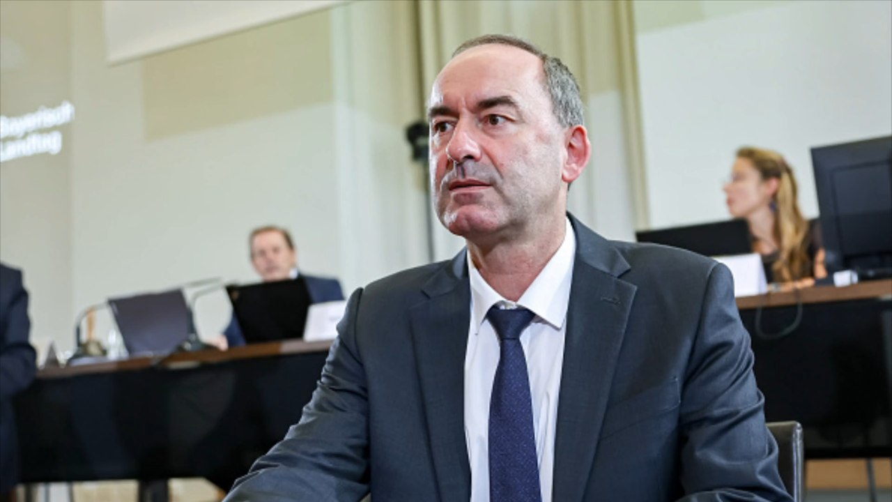 Raubtiere in Deutschland: Hubert Aiwanger besorgt