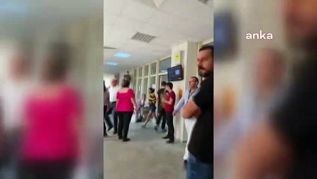 İzmir Dokuz Eylül Üniversitesi Öğrencileri Yemek Zamlarını Protesto Etmeye Devam Ediyor