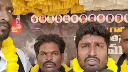 పశ్చిమ గోదావరి: రోడ్లపై చెత్త ఊడ్చుతూ టీడీపీ నేతల నిరసన