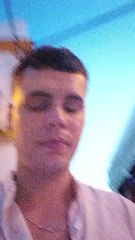 Video: Grupo de amigos se encuentra un celular y no dudan en devolverlo 