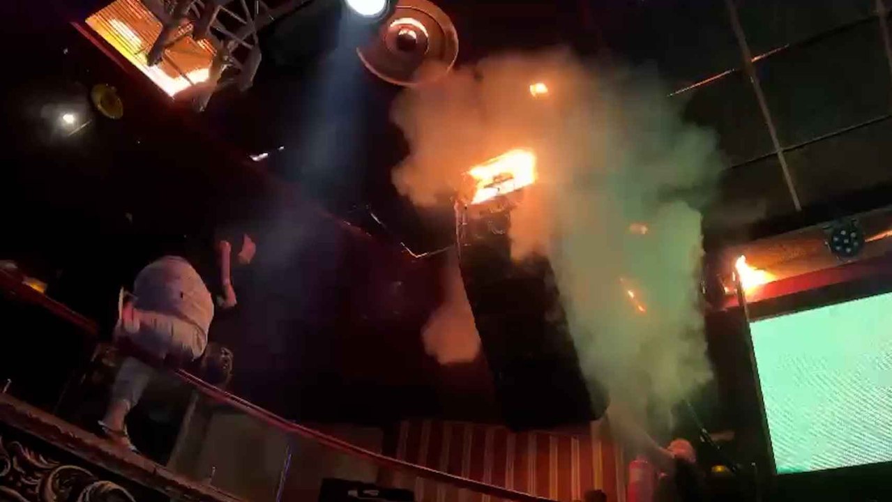 Imágenes del momento del incendio en el interior
