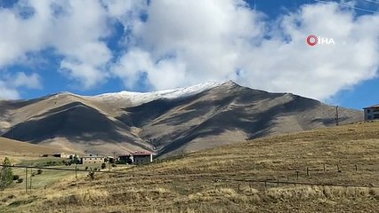 Tatvan'da dağlar beyaza büründü