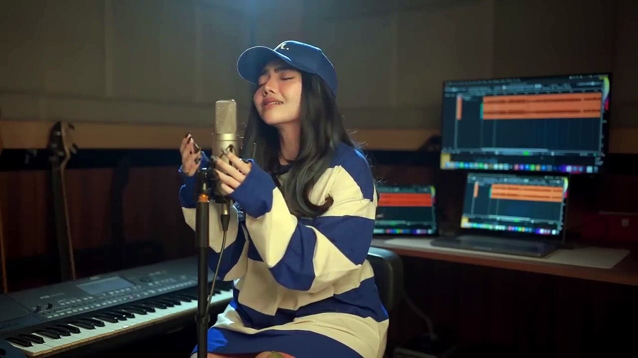 Syahiba Saufa - Nemu (Official Music Video) (1)
