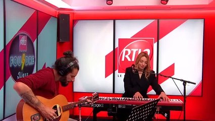 Santa et Waxx interprètent "Popcorn Salé" en live dans Foudre