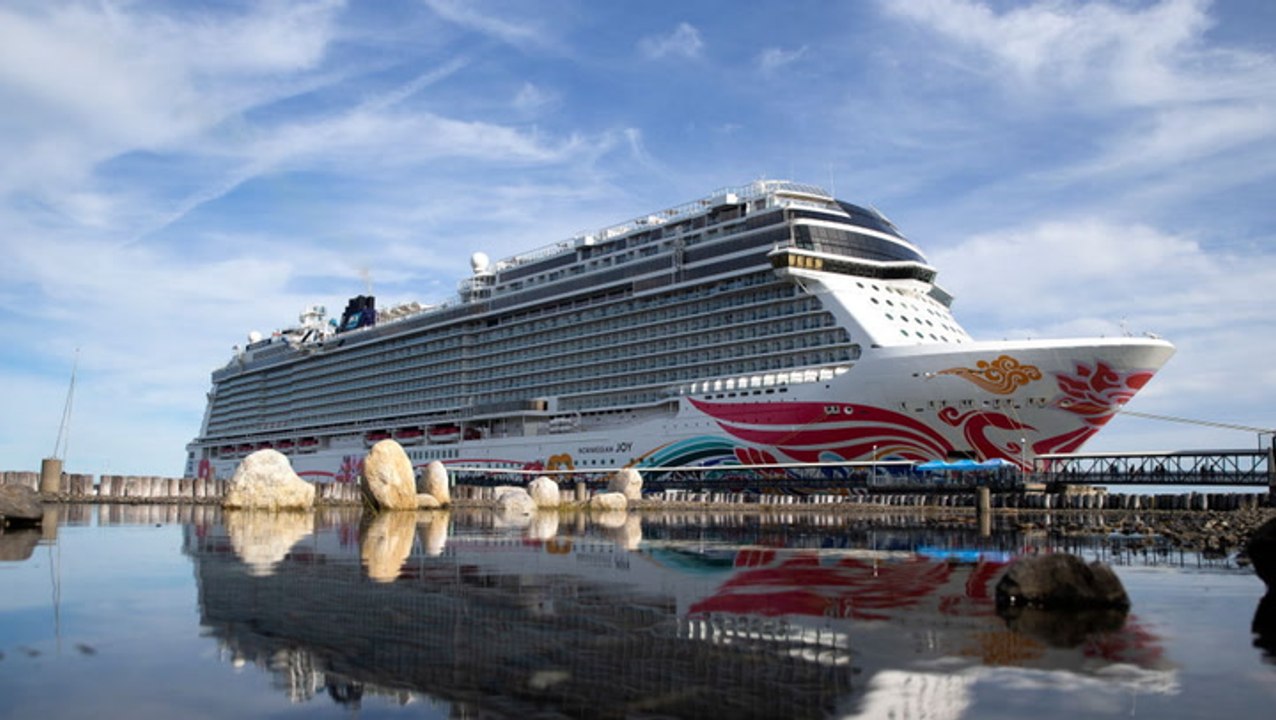 Norwegian Cruise Line Just Added 1,000 Solo Cabins to Its 19 Ships — How to Book