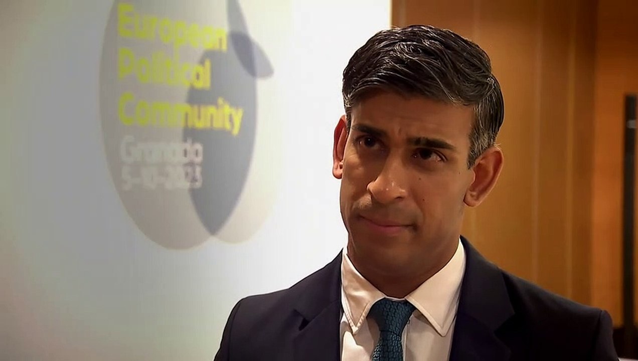 PM has no regrets on controversial trans comments