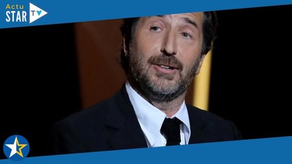 "J'essaie de l'aimer à nouveau" : Edouard Baer a eu envie de quitter Paris, ce qui le met en colère.