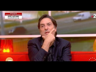 VIDEO: "C'est pas que ça détruit mais..." : Yvan Attal cash sur le couple qu'il forme avec Charlotte