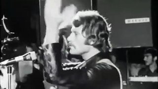 Johnny Hallyday - Cours plus vite Charlie ( Festival de Palermo Italie  ) 1970