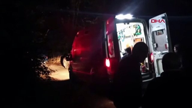 Il est tombé et a brûlé vif en allumant un feu de chaume.