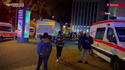 Almanya'da bomba tahliyesi sırasında evini terk eden insanlar camiye sığındı
