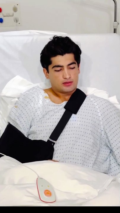 Naseem shah after successfull surgery Alhamdulillah,_I'm_recovering_well._Your_prayers_and_well_wishes_have_been_my_strength._Thank_you_all_for_your_support._