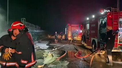 Kimyasal atıkların bulunduğu geri dönüşüm tesisinde korkutan yangın