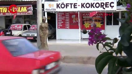 Altın Portakal'ın simgesi 'Venüs', hurdacıdan alınıp yol kenarına 'süs' yapıldı