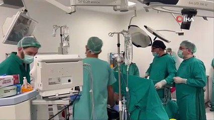 60 ülkeden 2 bin doktora, Türk cerrahtan eğitim niteliğinde ameliyat
