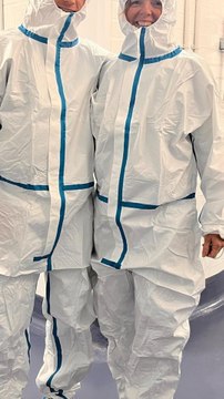 Voici - Zendaya, Tom Holland et des chiots