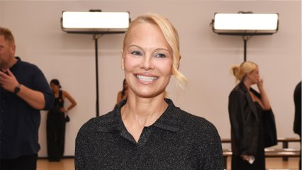 GALA VIDEO - Pamela Anderson surprend sans maquillage : elle s’explique sur son “choix de la liberté”