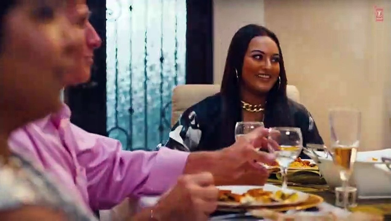 DESI KALAKAAR (REMIX)- Yo Yo Honey Singh _ Sonakshi Sinha _ Kedrock, SD Styl_HIGH