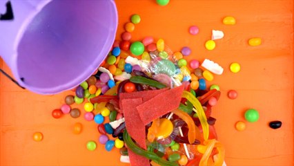 Some of Parent’s Wittiest Trick-or-Treating Tweets