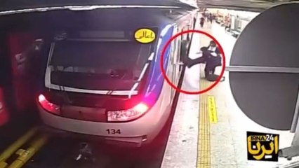 Denuncian que adolescente de 16 años quedó en coma tras recibir paliza en el metro de Teherán por no llevar el velo