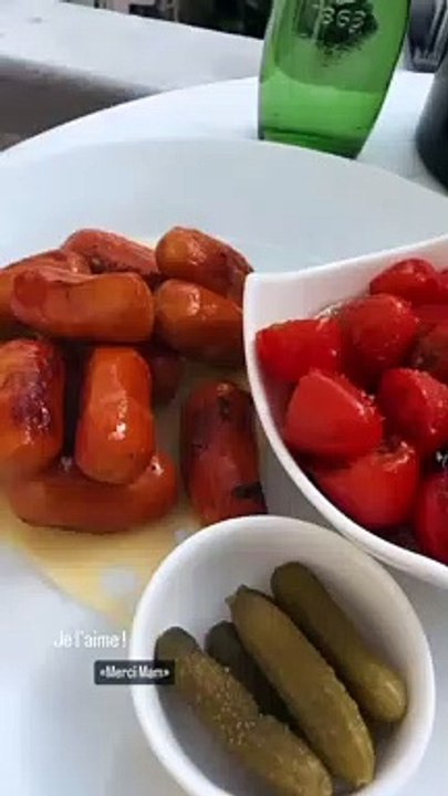 Ayem Nour avec son fils Ayvin à Paris après avoir été bloquée presque un an au Maroc. Instagram