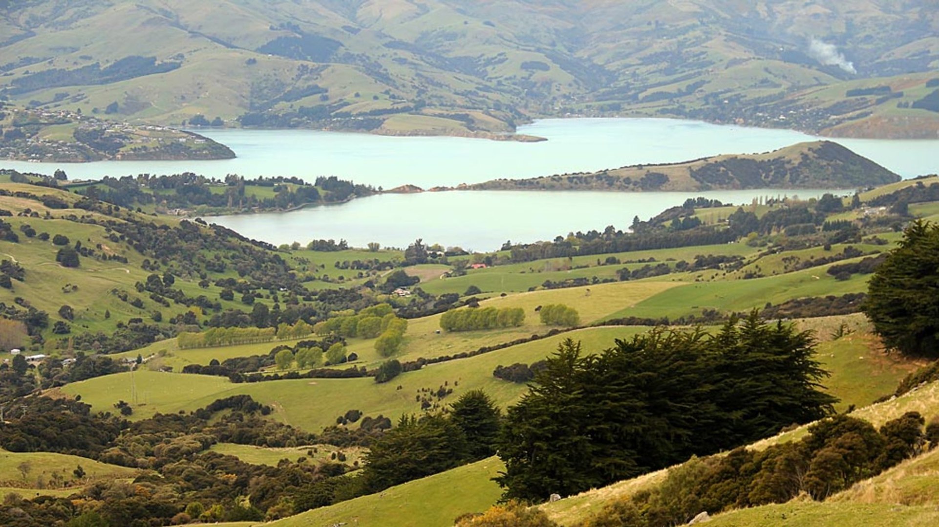 La Isla Norte y la Sur de Nueva Zelanda est�n surcadas por decenas de carreteras que atraviesan los parajes naturales m�s espectaculares del pa�s austral. Estas son doce de las m�s impresionantes.