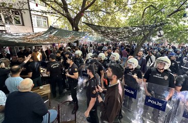 Tunceli'de izinsiz basın açıklamasına polis müdahalesi