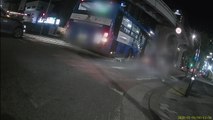 우회전하던 시내버스가 보행자 치어...운전기사 입건 / YTN