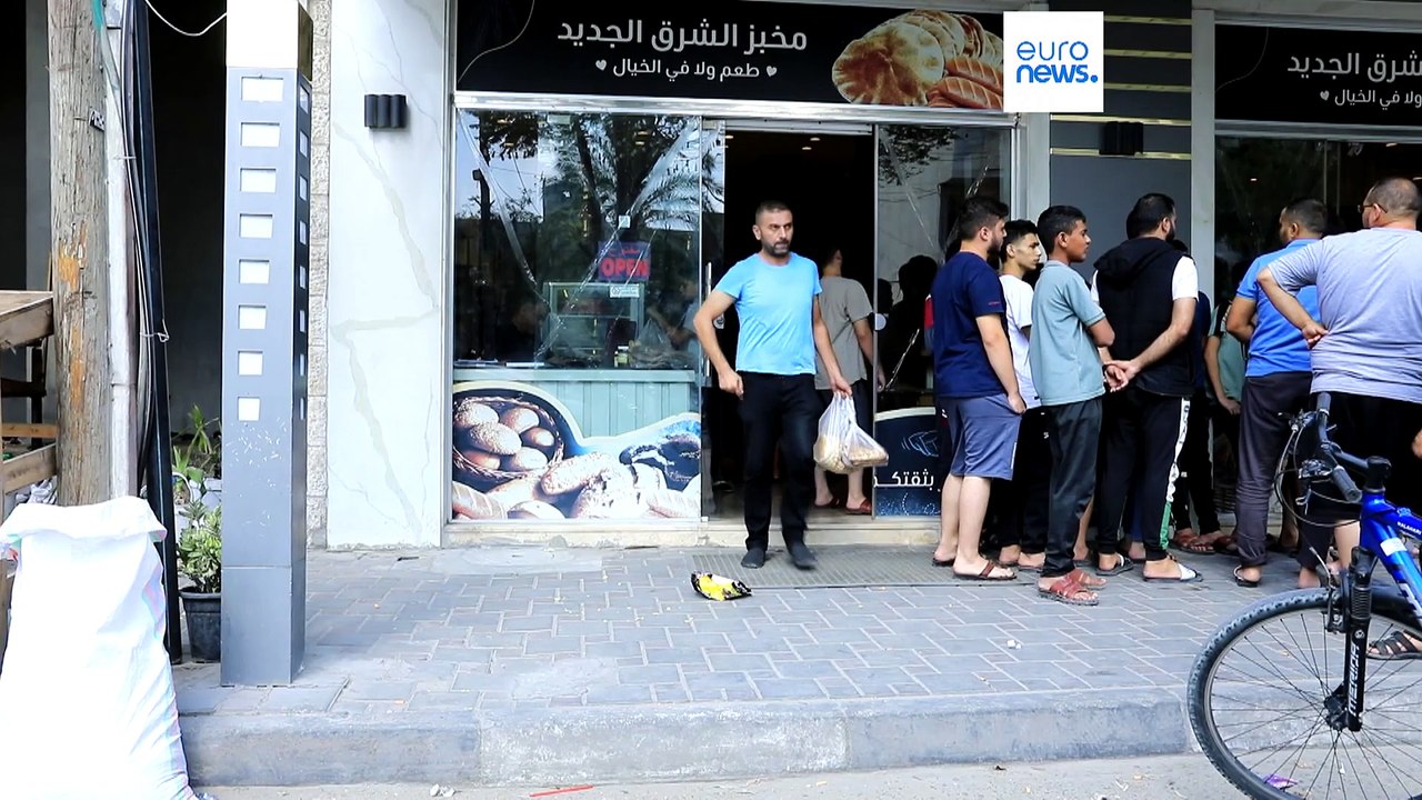 Vita sotto assedio a Gaza City: senza luce, acqua e carburante. E sotto i bombardamenti di Israele