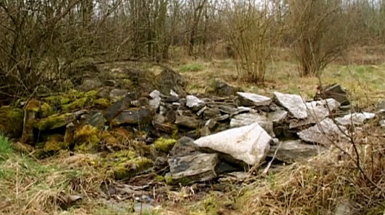 The First World War bS1.E5  Shackled to a Corpse