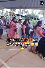 Quinceañera genera polémica en su fiesta: “Si no hay regalo no hay comida”