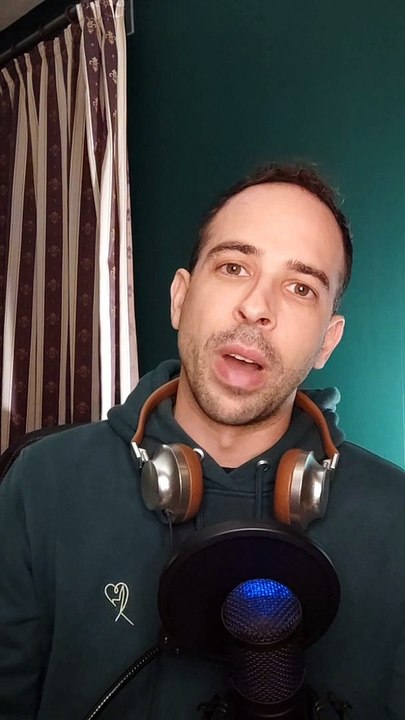 Quand on pense autisme on pense hypersensible, mais ce n'est pas vraiment cela. Les stimulations sensorielle sont perçues sans filtres et donc toutes les informations arrivent en même temps !