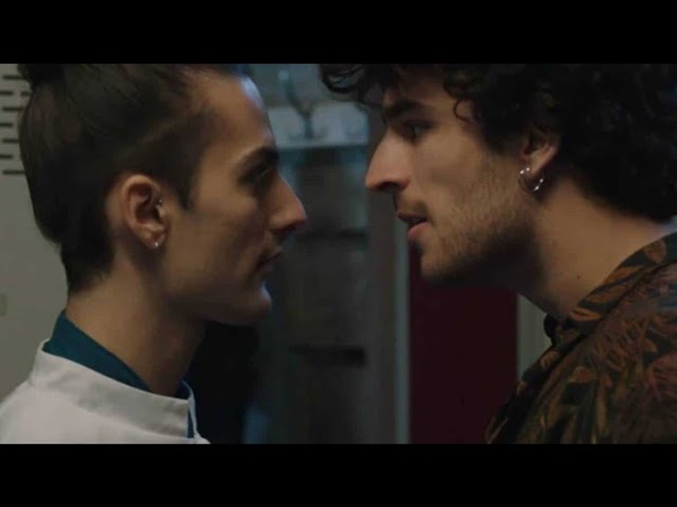 Ici tout commence: Eliott et Greg, cette séquence très chaude qui suscite de vives réactions sur l