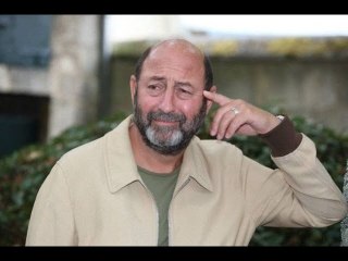 "Tu es venu avec le petit Nicolas ?" : "Chambré" par des prisonniers, Kad Merad...