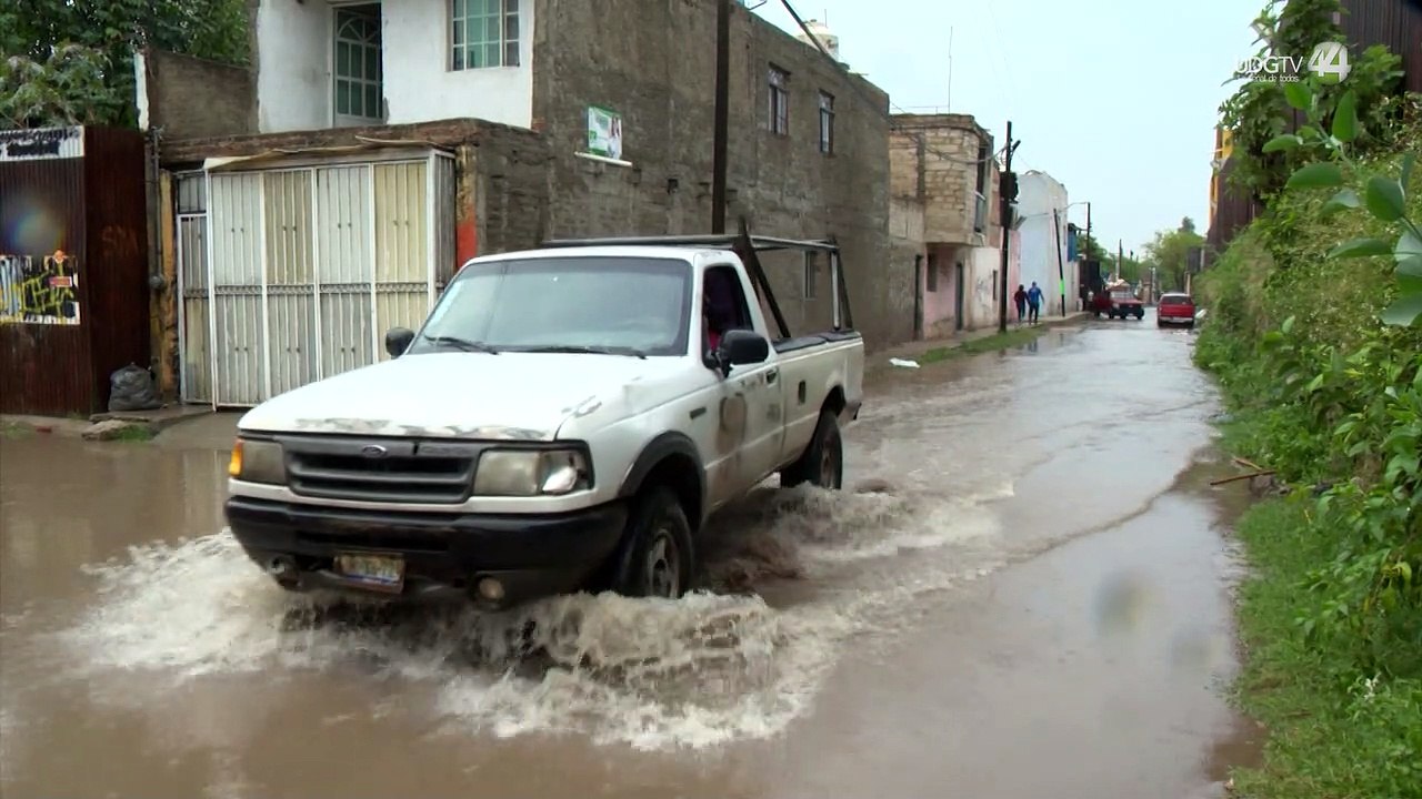 Tormenta de esta madrugada impacta con fuerza y deja afectaciones en Tlaquepaque