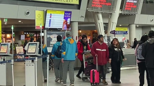 Retrasos y vuelos suspendidos en Chile por huelga temporal de controladores aéreos