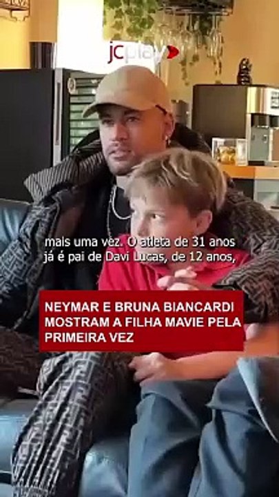 NEYMAR E BRUNA BIANCARDI mostram a FILHA MAVIE pela PRIMEIRA VEZ