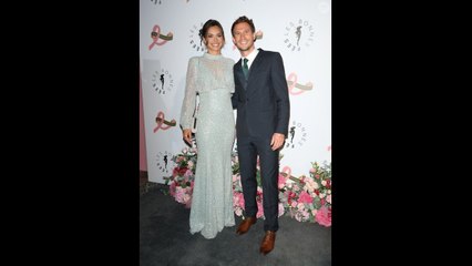 Marine Lorphelin officialise avec son nouveau compagnon : couple radieux devant un parterre de Mis