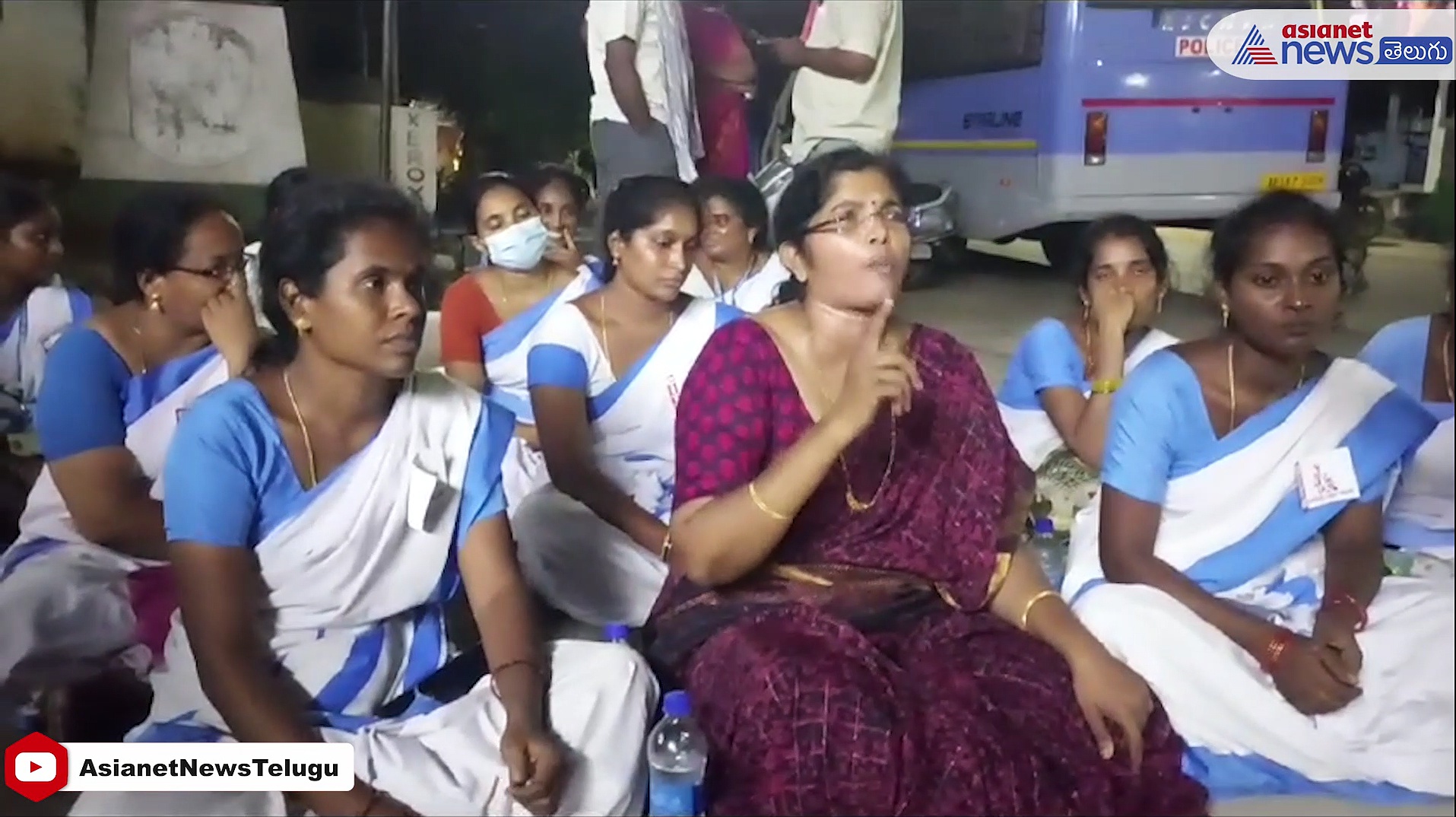 ఆశా వర్కర్ మృతికి నిరసనగా ఏపీ ఆశ వర్కర్స్ తాడేపల్లి పోలీస్ స్టేషన్ ఎదుట ధర్నా