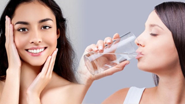 Pani Pine Se Skin Glow Hota Hai Kya | क्या पानी पीने से स्किन ग्लो होता है | Boldsky