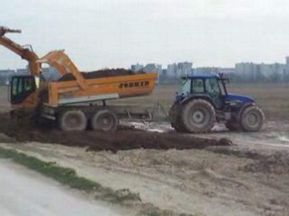 NEW HOLLAND TM155