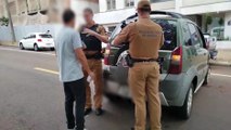 Condutor embriagado é preso após colidir em veículos estacionados na rua Paraná