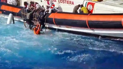Migranti, tornano i barconi